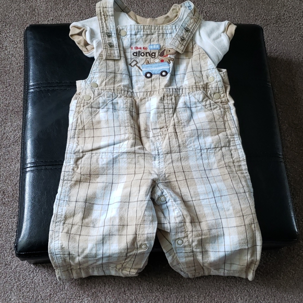 Carter's 2 piece matching set 6-9 months